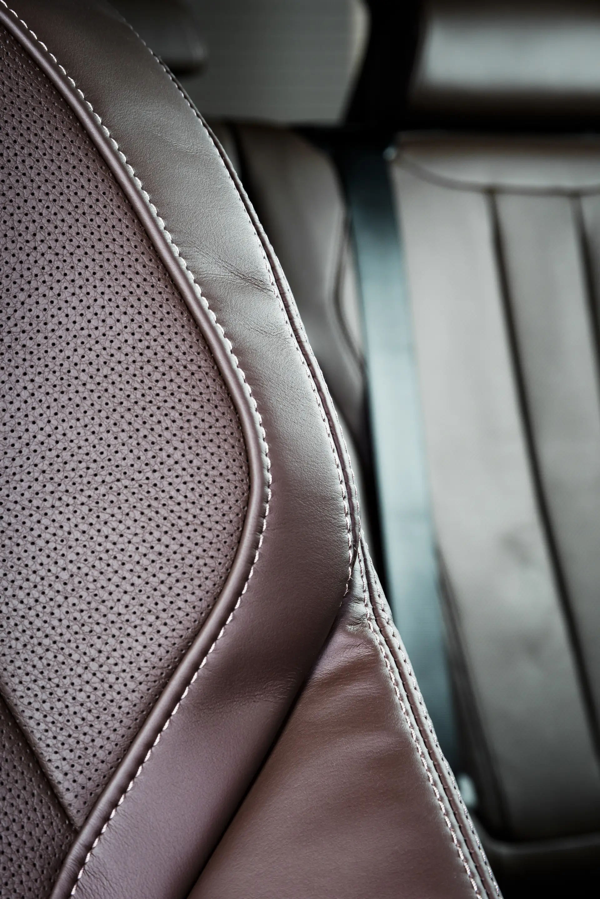 What Are the Benefits of Upgrading to Leather Seats