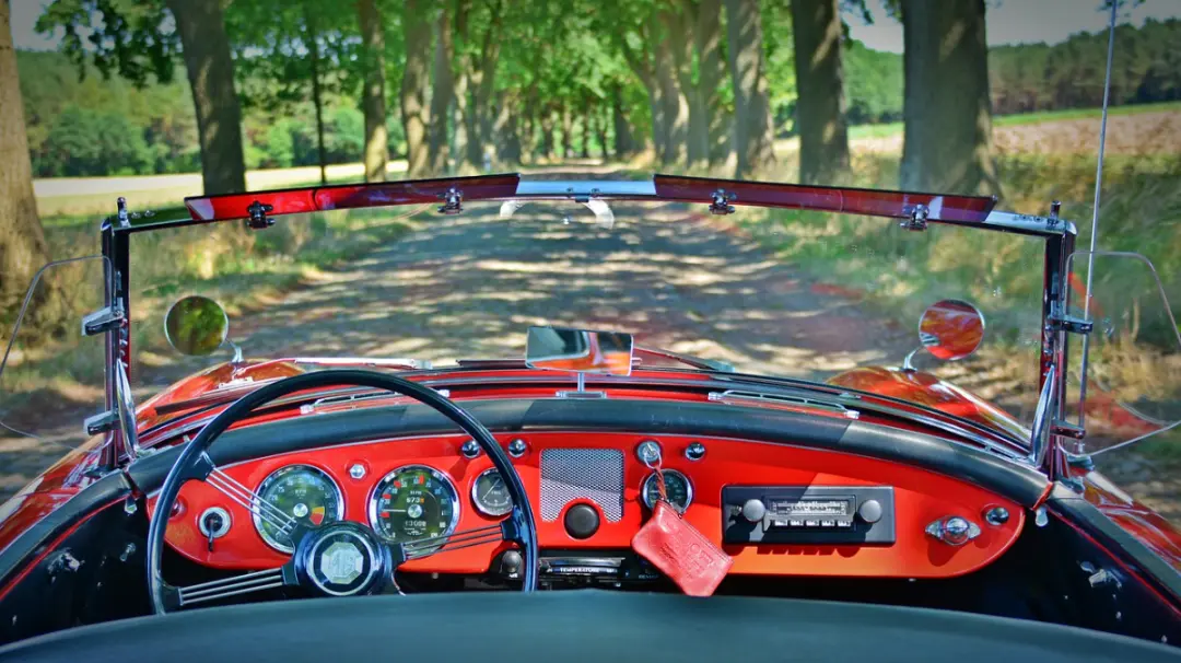 wide-angle-car